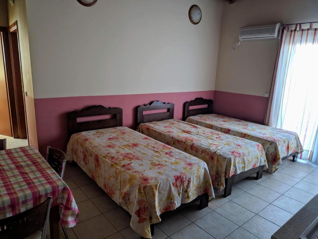 פורוס Dioni Studios & Apartments מראה חיצוני תמונה