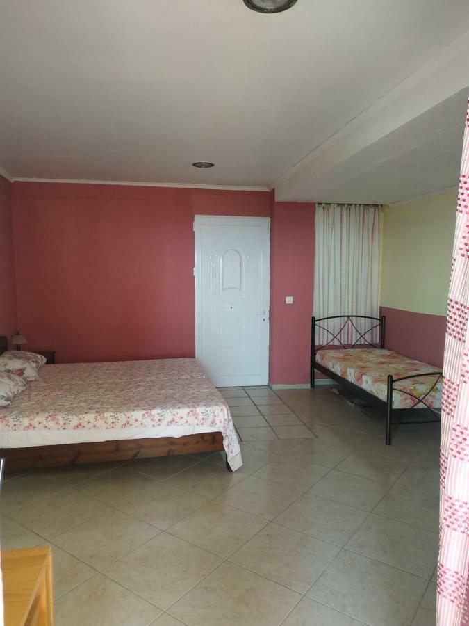 פורוס Dioni Studios & Apartments מראה חיצוני תמונה
